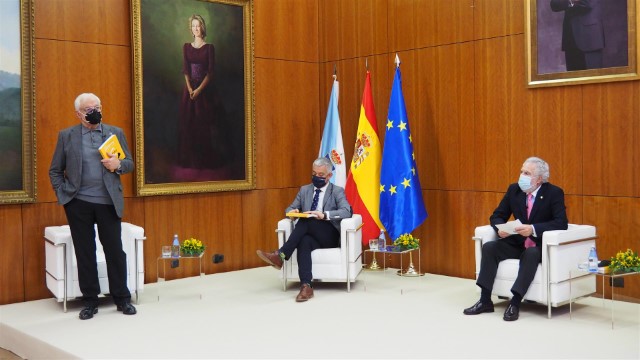 O Parlamento de Galicia homenaxea a Celso Emilio Ferreiro cunha  biografía que analiza a proxección do escritor durante a catro décadas transcorridas desde o seu falecemento